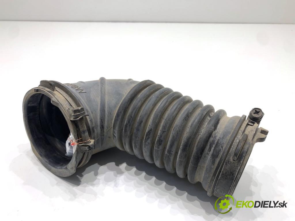 MAZDA CX-9 SUV 2016 184 kW 2.5 T AWD 2488 Rúra vzduchu intercoolera PY8W-13221