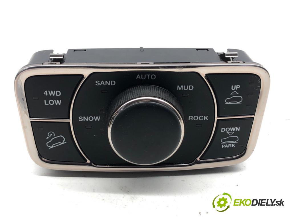 JEEP GRAND CHEROKEE WK SUV 2014 184 kW 3.0 CRD V6 4x4 2987 Panel ovládaní ŘÍDIT P68141342AC