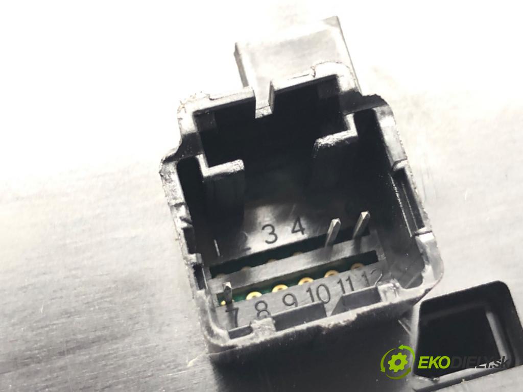 JEEP GRAND CHEROKEE WK SUV 2014 184 kW 3.0 CRD V6 4x4 2987 Panel ovládaní ŘÍDIT P68141342AC