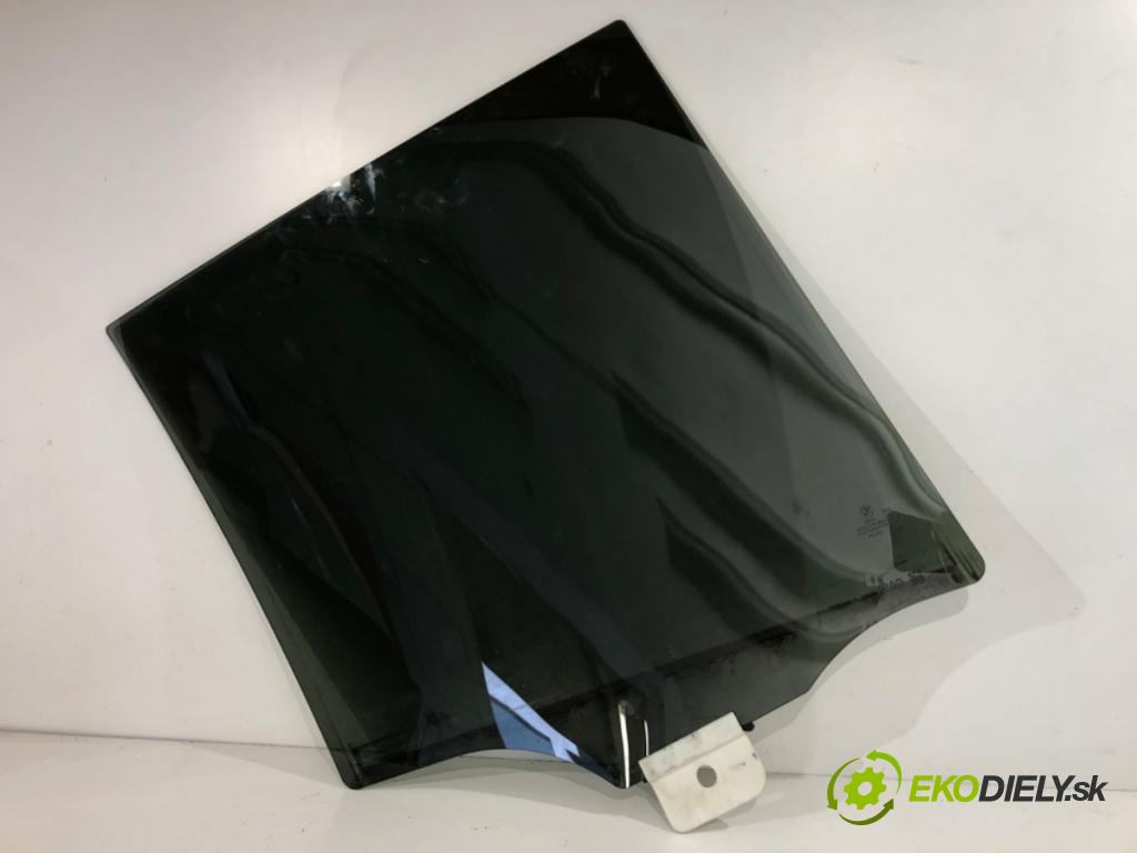 BMW G05 SUV 2020 195 kW xDrive 30 d 2993 Okno ľavy zad DVOJNÁSOBNÝ: