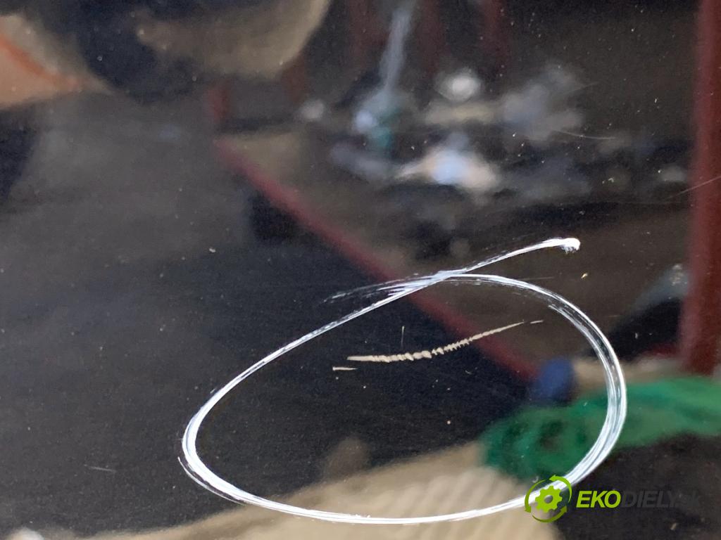 BMW G05 SUV 2020 195 kW xDrive 30 d 2993 dveře pravý zadní část 475