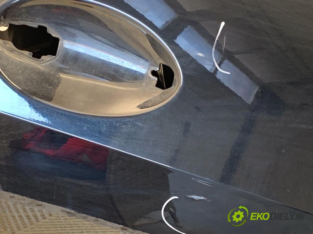 BMW G05 SUV 2020 195 kW xDrive 30 d 2993 dveře pravý přední část 475