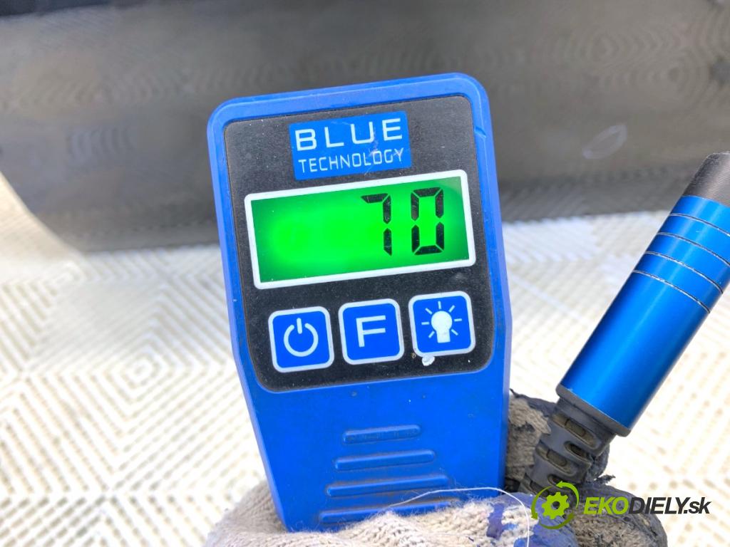 BMW G05 SUV 2020 195 kW xDrive 30 d 2993 dveře pravý přední část 475