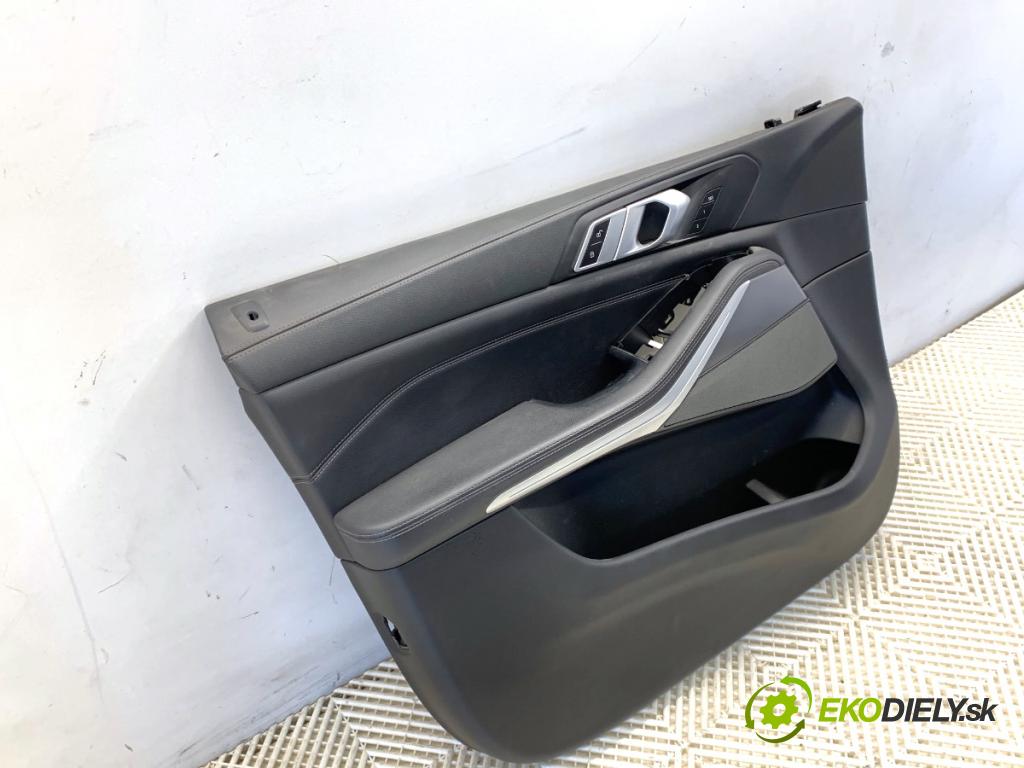 BMW G05 SUV 2020 195 kW xDrive 30 d 2993 čalúnenie Dvere ľavy predný