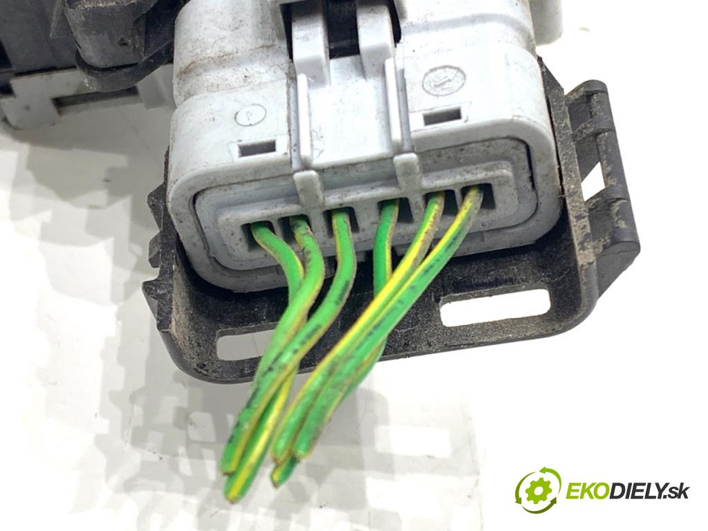 PEUGEOT 207 Kombi 2009 66 kW 1.6 HDi 1560 zámok Dvere pravy predný 24094158