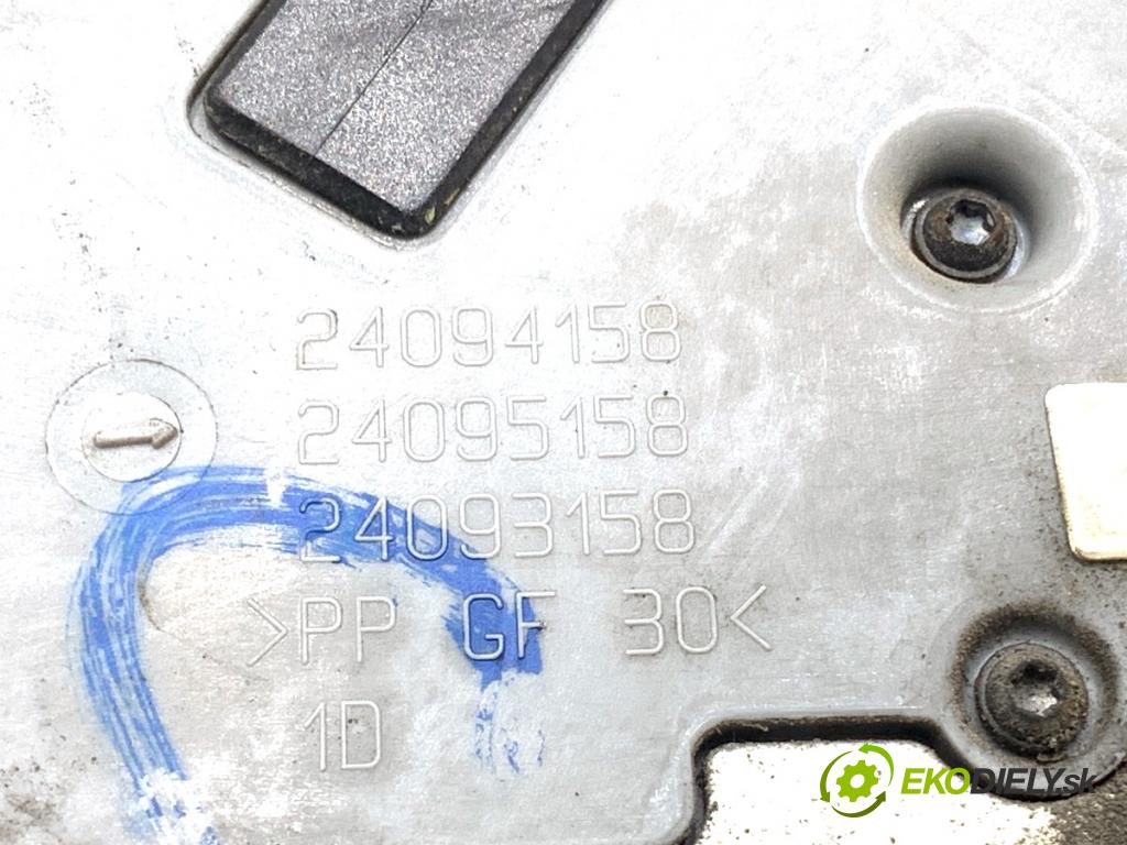 PEUGEOT 207 Kombi 2009 66 kW 1.6 HDi 1560 zámok Dvere pravy predný 24094158