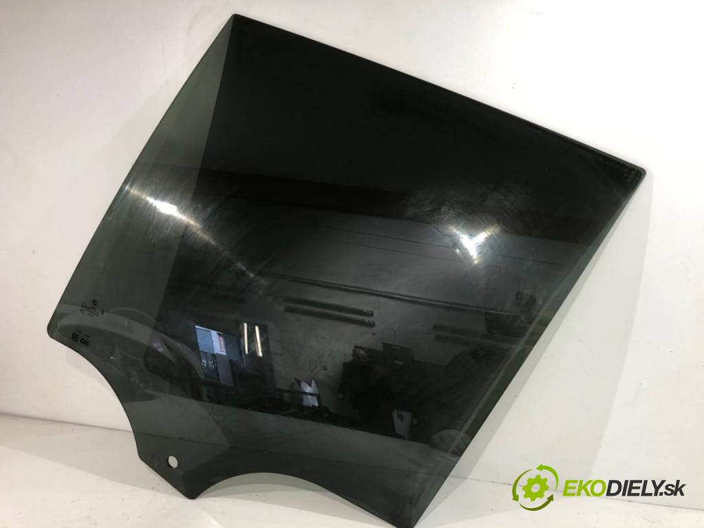 BMW G05 SUV 2020 195 kW xDrive 30 d 2993 Okno ľavy zad 