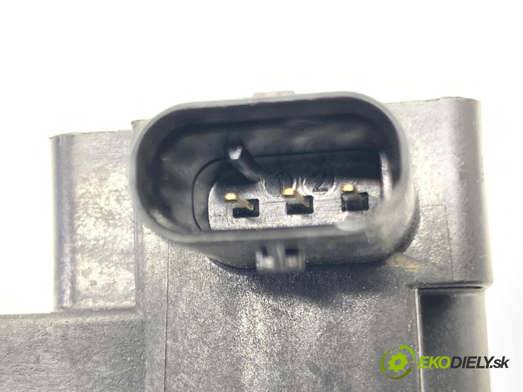 FORD FOCUS III Kombi 2016 92 kW 1.0 EcoBoost 998 Cievka zapaľovacia CM5G-12A366-CB (Zapaľovacia cievka)