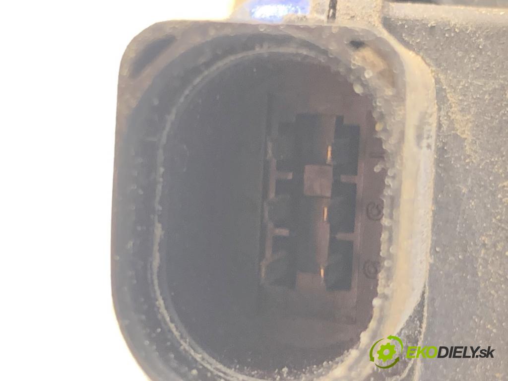 VW PASSAT B5 FL sedan 2001 96 kW 1.9 TDI 4motion 1896 zámok Dvere pravy zad