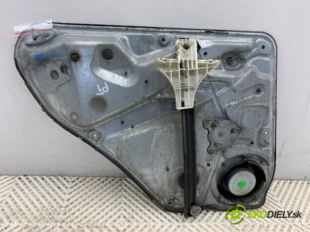 VW PASSAT B5 FL sedan 2001 96 kW 1.9 TDI 4motion 1896 mechanismus okna pravý zadní část