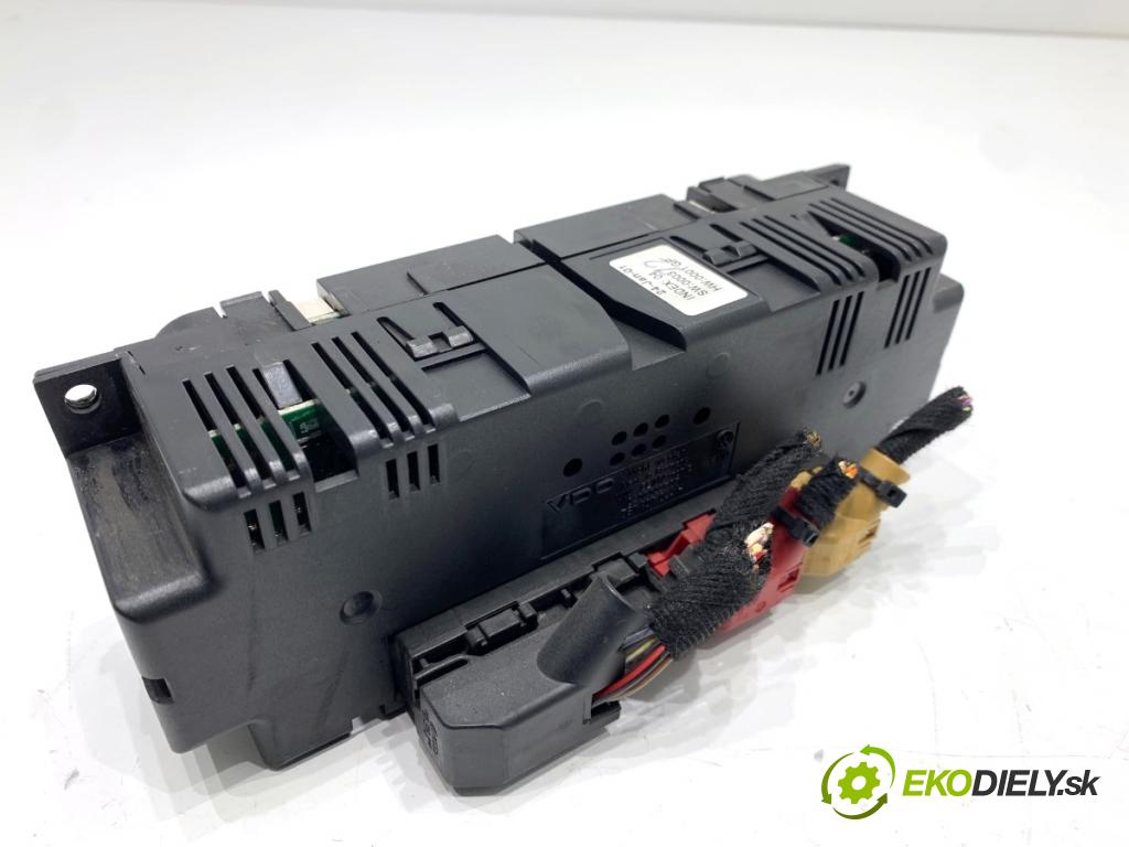 VW PASSAT B5 FL sedan 2001 96 kW 1.9 TDI 4motion 1896 Panel ovládania kúrenia  (Prepínacie páčky pod volantom)