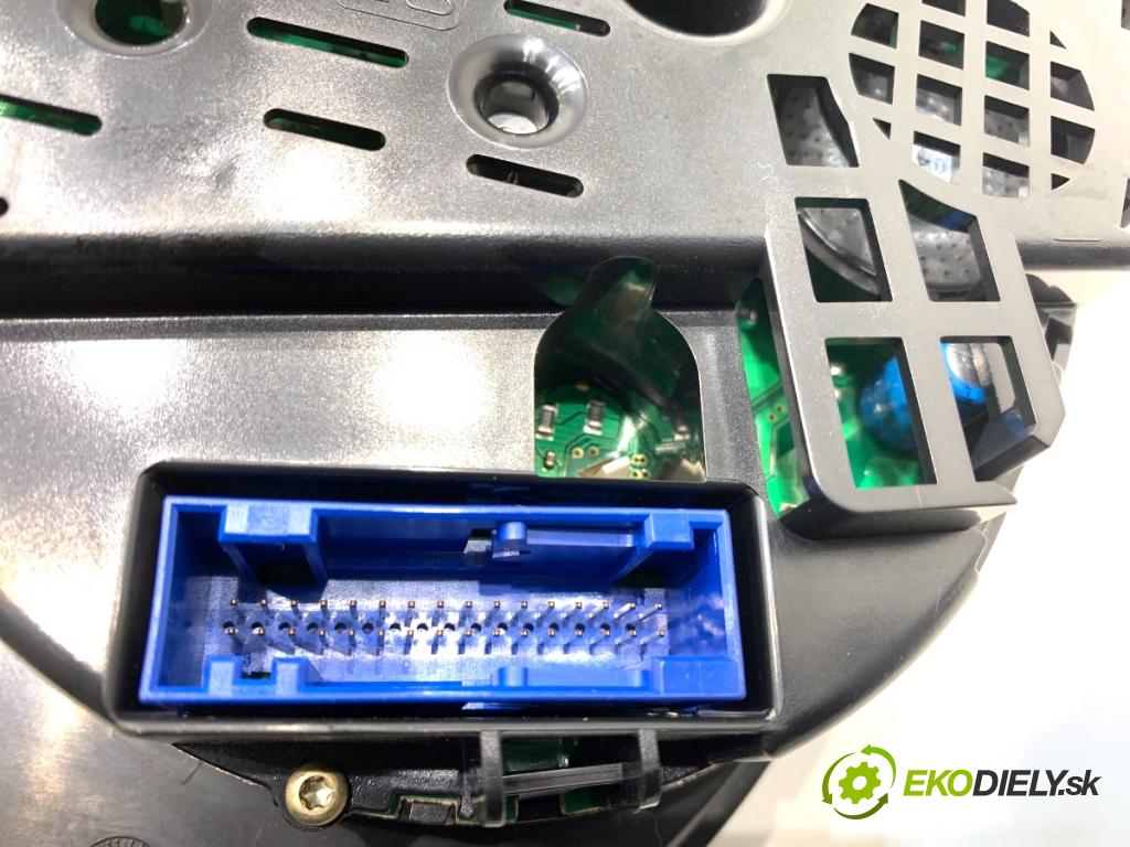 VW PASSAT B5 FL sedan 2001 96 kW 1.9 TDI 4motion 1896 Prístrojovka 3B0920845A (Prístrojová doska)