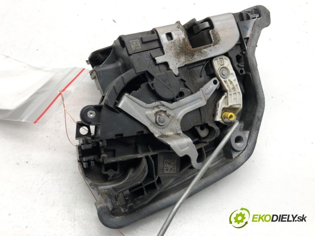 BMW G05 SUV 2020 195 kW xDrive 30 d 2993 zámok dveře levý zadní část 9464881