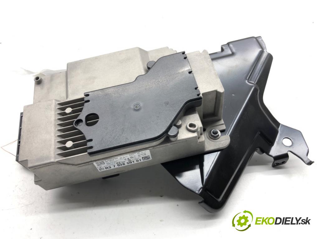 BMW G05 SUV 2020 195 kW xDrive 30 d 2993 zesilovač 7928591 (Zesilovač)