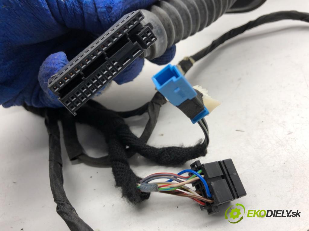 BMW G05 SUV 2020 195 kW xDrive 30 d 2993 Káblovačka Dvere predný ľavy 8779790