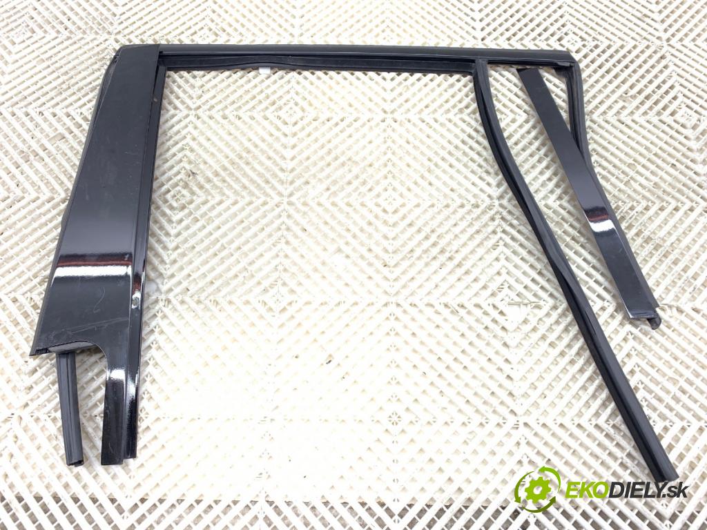 BMW G05 SUV 2020 195 kW xDrive 30 d 2993 rámeček lišta horní dveře zadní část levý 7428689