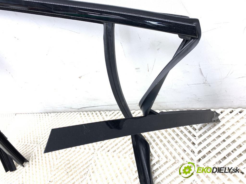 BMW G05 SUV 2020 195 kW xDrive 30 d 2993 Rámček Lišta horná Dvere zad ľavy 7428689