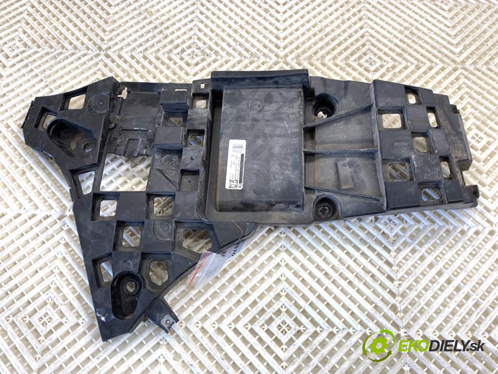 BMW G05 SUV 2020 195 kW xDrive 30 d 2993 Úchyt nárazníka pravy zad 849221