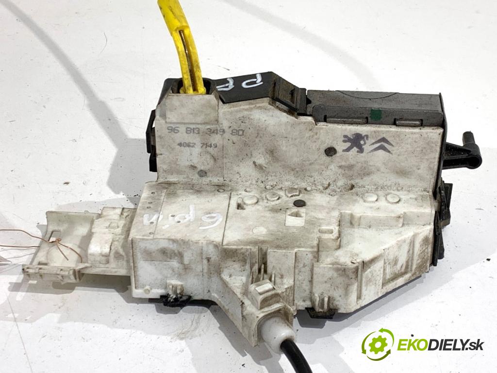 FIAT SCUDO II Autobus 2007 88 kW 2.0 D Multijet 1997 zámok dveře pravý přední část 9681334980