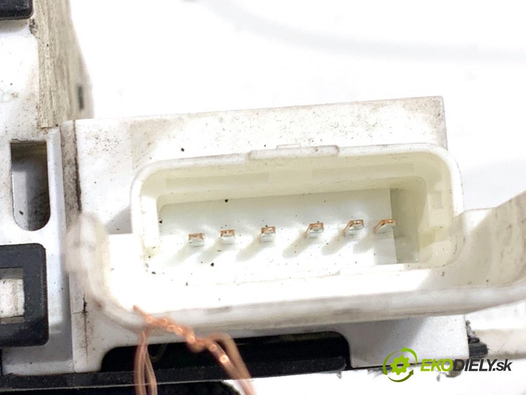 FIAT SCUDO II Autobus 2007 88 kW 2.0 D Multijet 1997 zámok dveře pravý přední část 9681334980