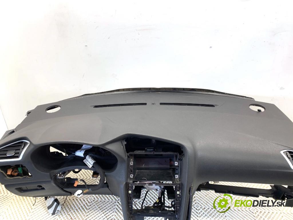 CITROEN DS4 liftback 2011 120 kW 2.0 HDi 165 1997 Palubná doska VANKÚŠ: spolujazdca 9671533477