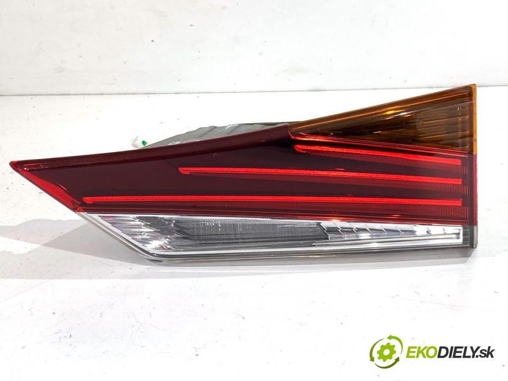 LEXUS IS sedan 2019 133 kW 300h (AVE30_) 2494 světlo zadní část pravá vnitřní 81580-53162 (Klika dveří ostatní)