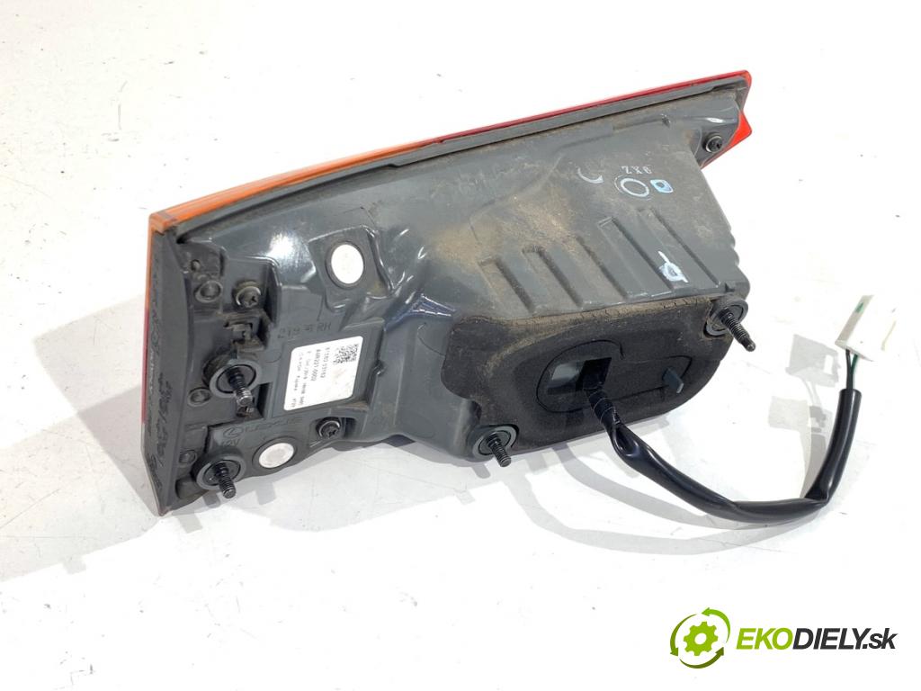 LEXUS IS sedan 2019 133 kW 300h (AVE30_) 2494 světlo zadní část pravá vnitřní 81580-53162 (Klika dveří ostatní)