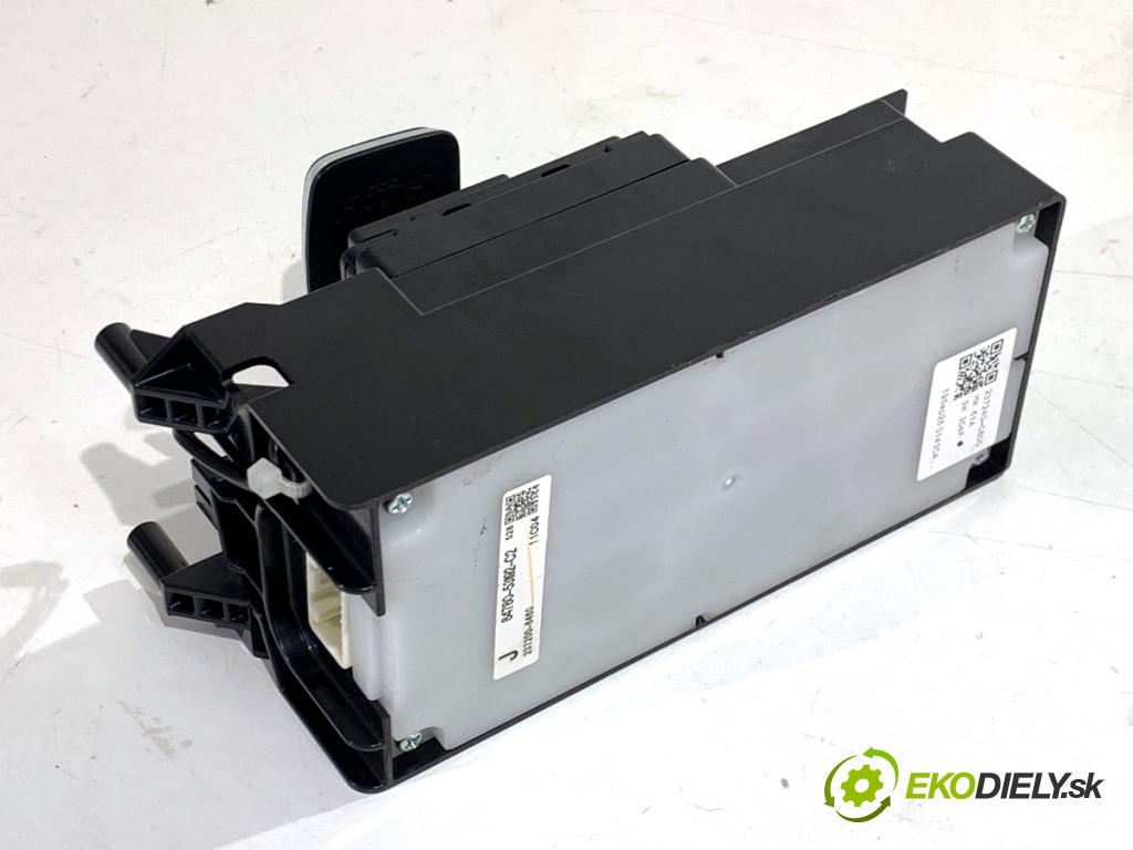 LEXUS IS sedan 2019 133 kW 300h (AVE30_) 2494 Panel ovládania navigácie 84780-53192