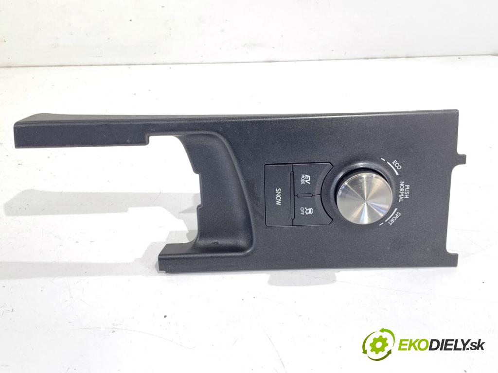 LEXUS IS sedan 2019 133 kW 300h (AVE30_) 2494 přepínač MODE JAZDY 75F941