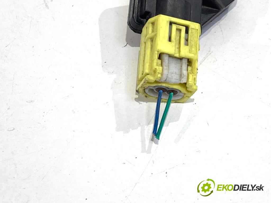 LEXUS IS sedan 2019 133 kW 300h (AVE30_) 2494 snímač nárazu 89173-30170 (Snímač nárazu)