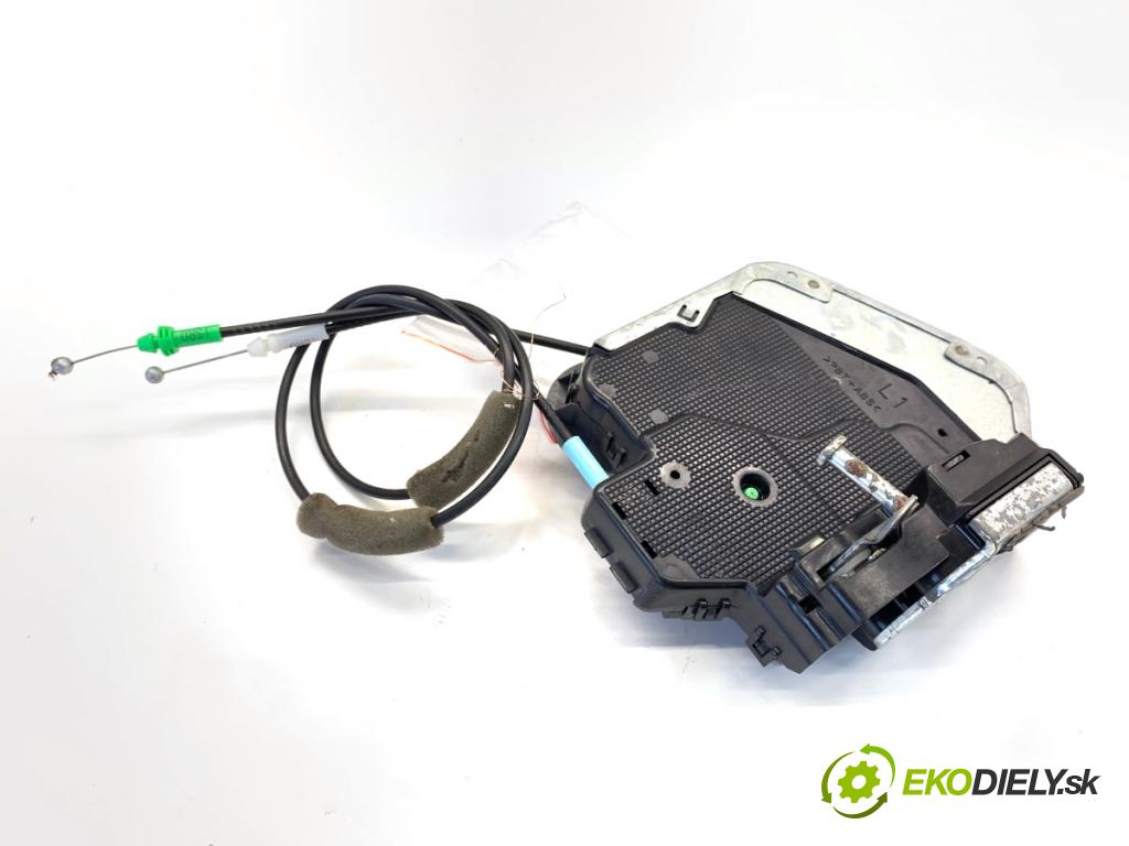 LEXUS IS sedan 2015 180 kW 200t (ASE30) 1998 zámok dveře levý zadní část 