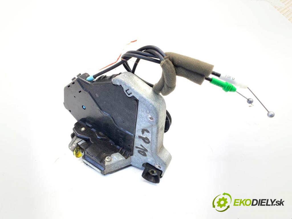 LEXUS IS sedan 2015 180 kW 200t (ASE30) 1998 zámok dveře levý přední část 