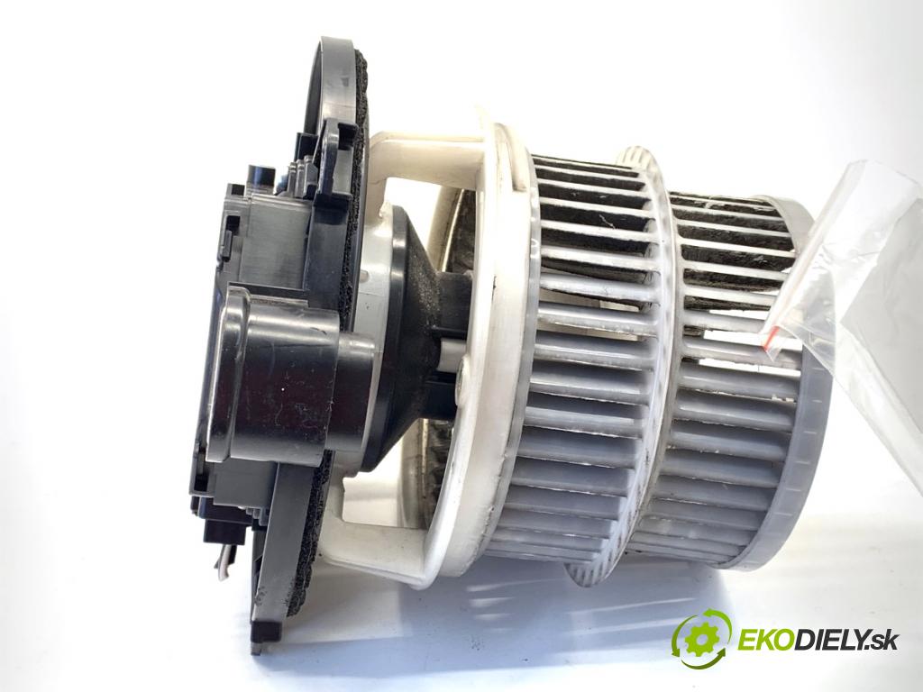 LEXUS IS sedan 2015 180 kW 200t (ASE30) 1998 topení