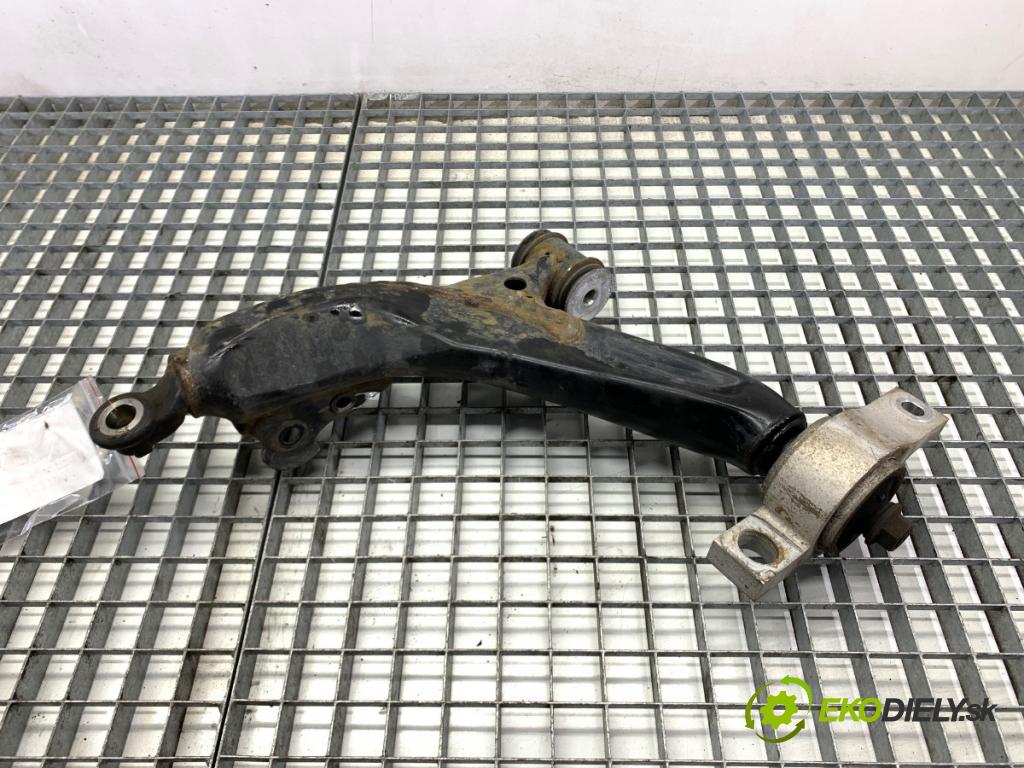 LEXUS IS sedan 2015 180 kW 200t (ASE30) 1998 rameno pravý přední část 