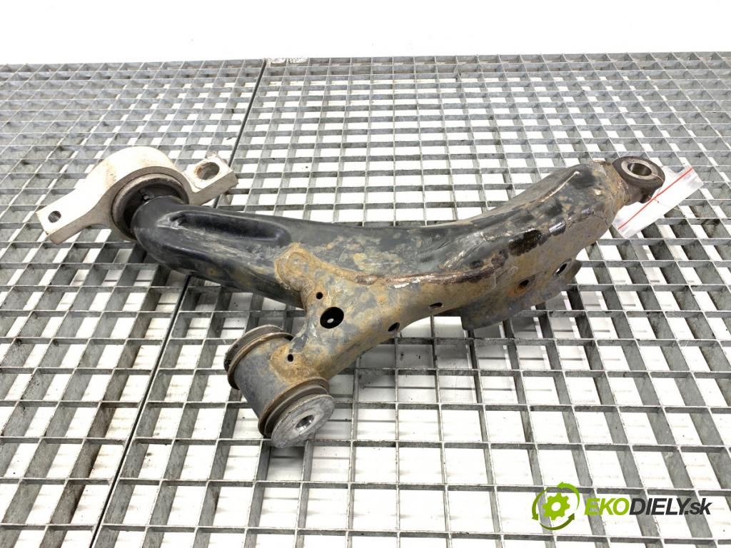 LEXUS IS sedan 2015 180 kW 200t (ASE30) 1998 rameno pravý přední část