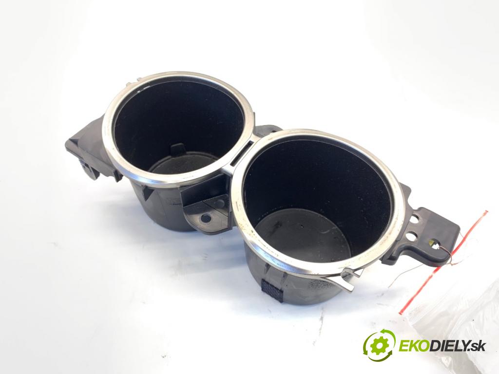 LEXUS IS sedan 2015 180 kW 200t (ASE30) 1998 držák na nápoje 55620-53140 (Držák nápojů)