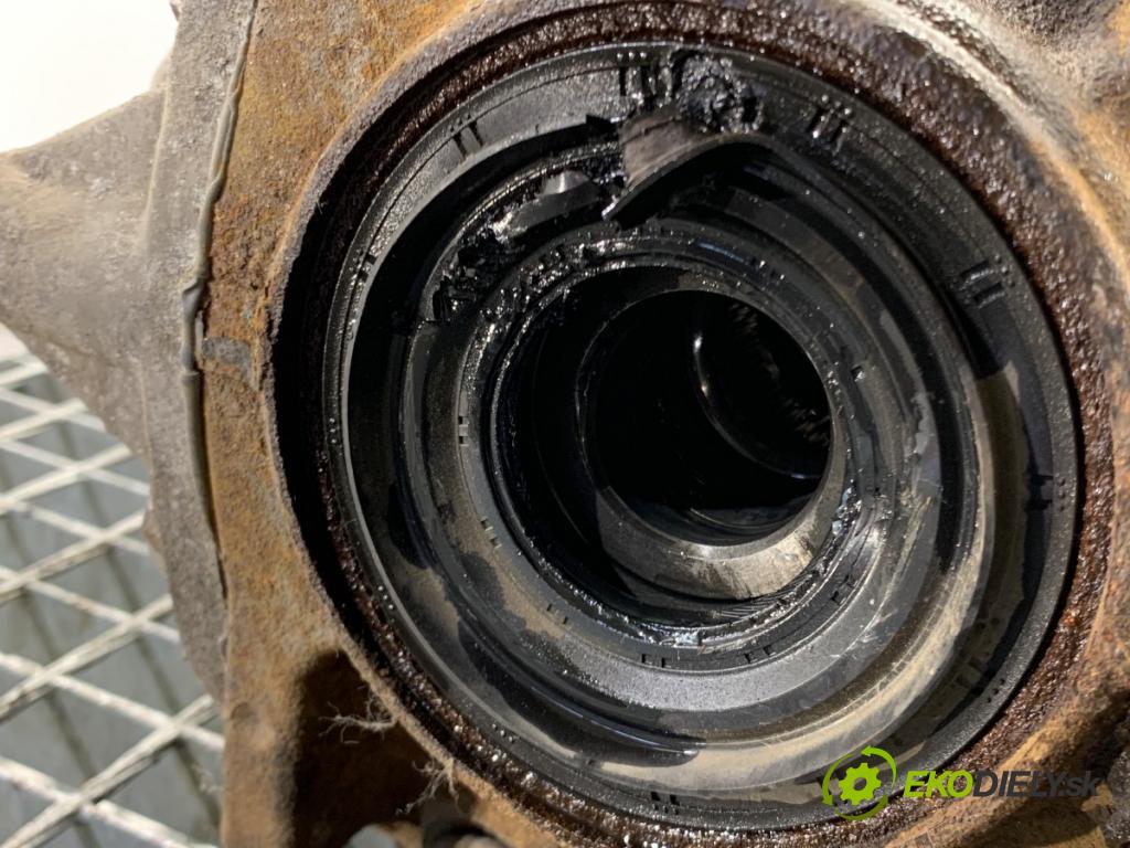 LEXUS IS sedan 2015 180 kW 200t (ASE30) 1998 Most diferenciál zadní část 2ET