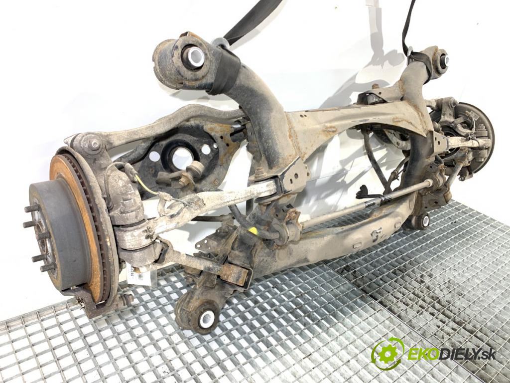 LEXUS IS sedan 2015 180 kW 200t (ASE30) 1998 Výstuha zad