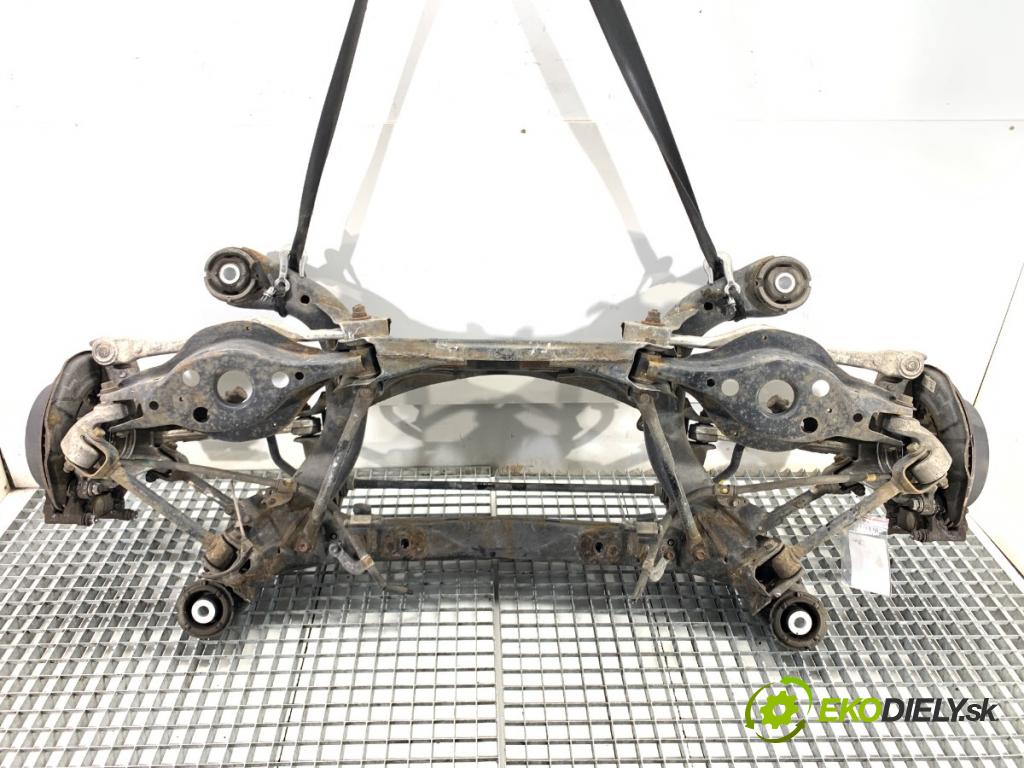 LEXUS IS sedan 2015 180 kW 200t (ASE30) 1998 Výstuha zad