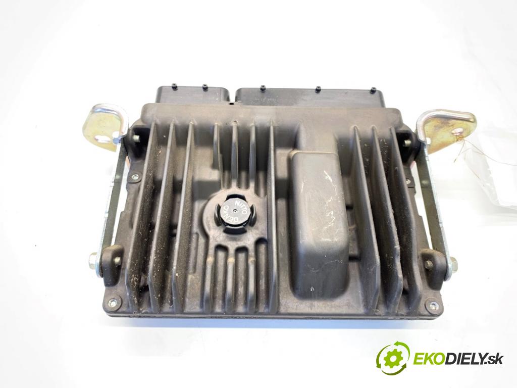 LEXUS IS sedan 2015 180 kW 200t (ASE30) 1998 riadiaca jednotka Motor 89661-53S80 (Riadiaca jednotka)