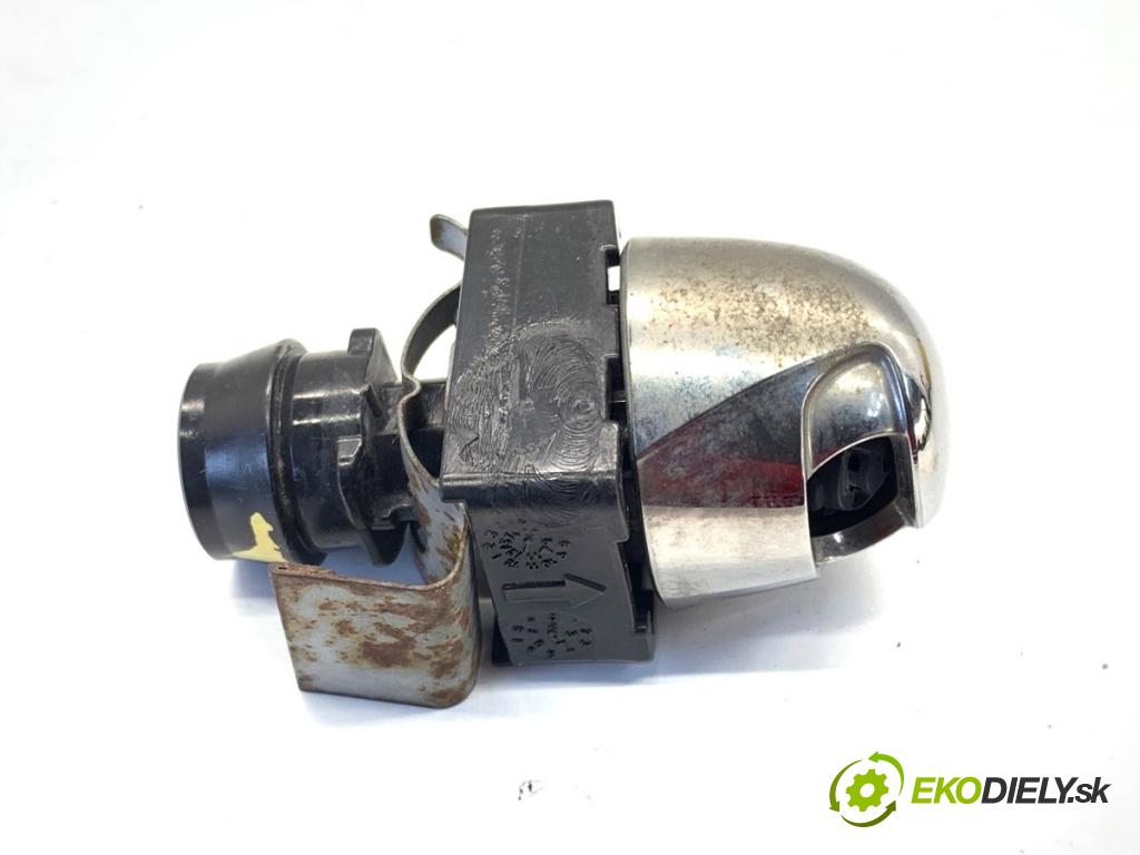 LEXUS IS sedan 2015 180 kW 200t (ASE30) 1998 ostřikovače světla pravý přední část 