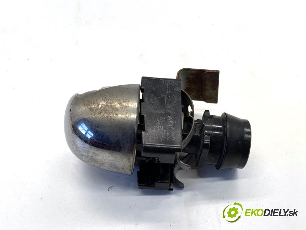 LEXUS IS sedan 2015 180 kW 200t (ASE30) 1998 ostrekovača svetla pravy predný