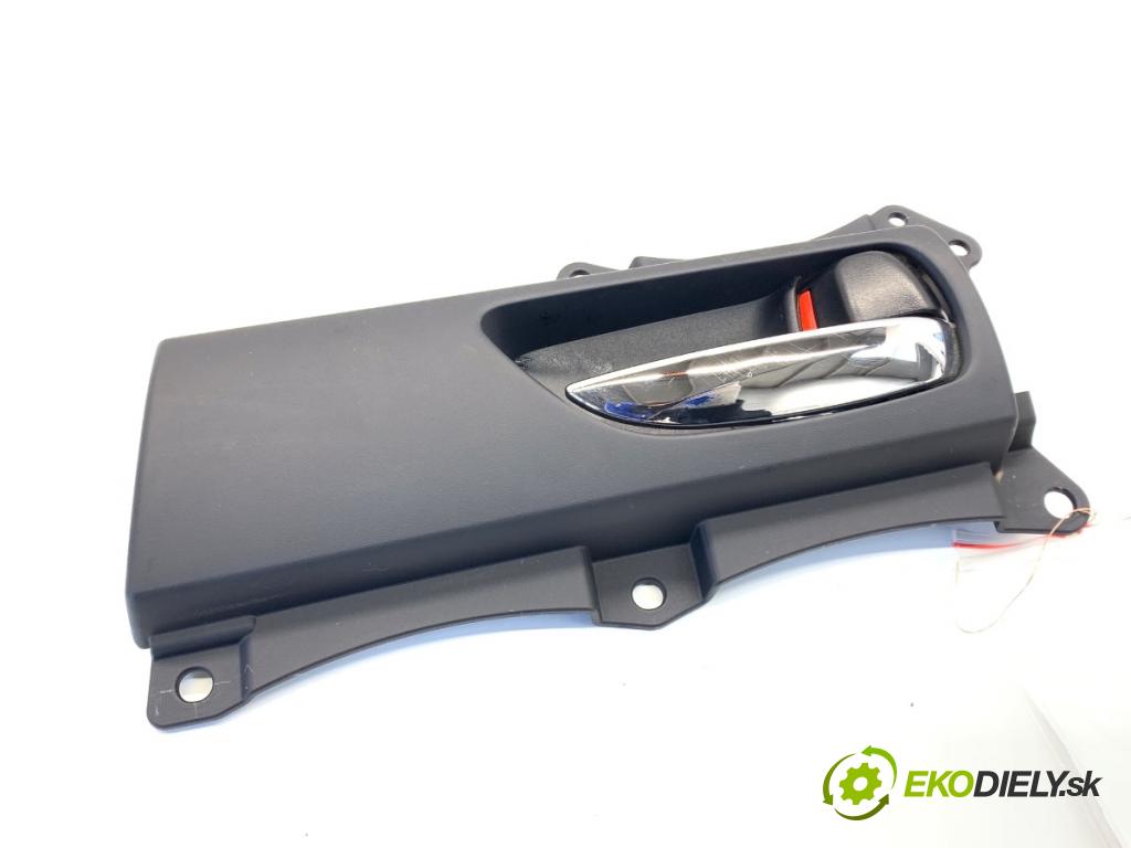 LEXUS IS sedan 2015 180 kW 200t (ASE30) 1998 klika vnitřní pravý zadní část 69297-53020