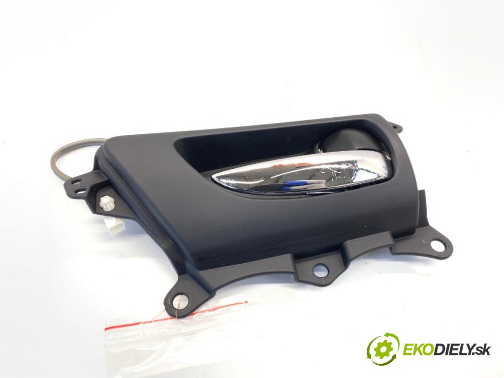 LEXUS IS sedan 2015 180 kW 200t (ASE30) 1998 klika vnitřní pravý přední část 