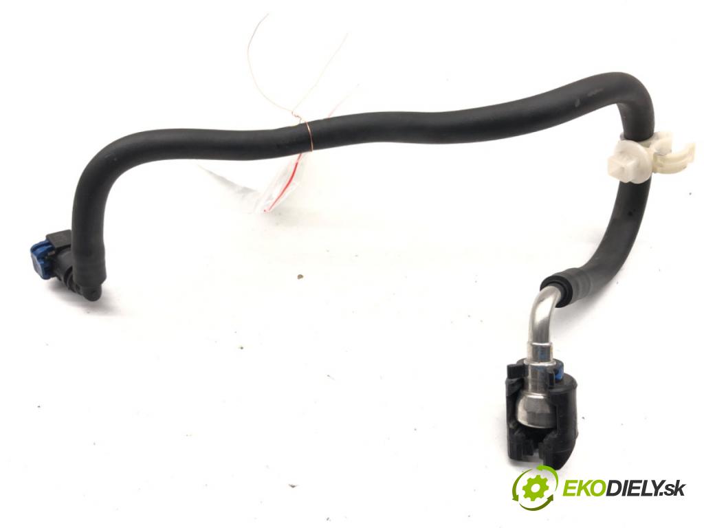 LEXUS IS sedan 2015 180 kW 200t (ASE30) 1998 Rúrka PALIVO: 