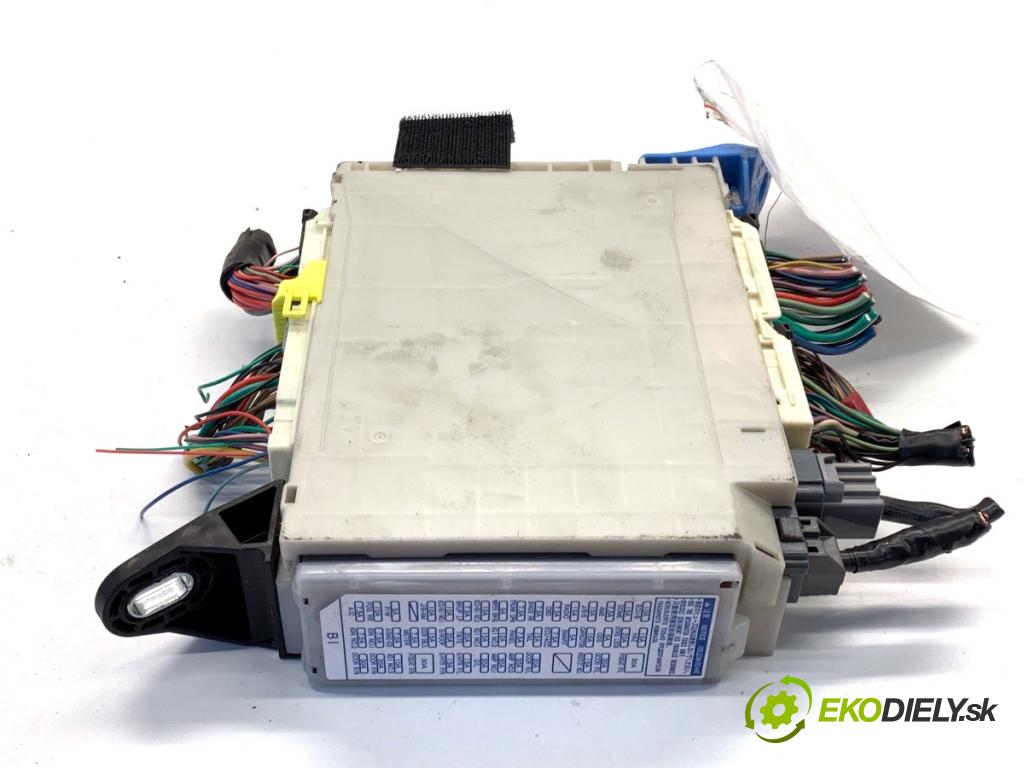 LEXUS IS sedan 2015 180 kW 200t (ASE30) 1998 Modul BSI 82730-53J30 (Poistková skrinka)