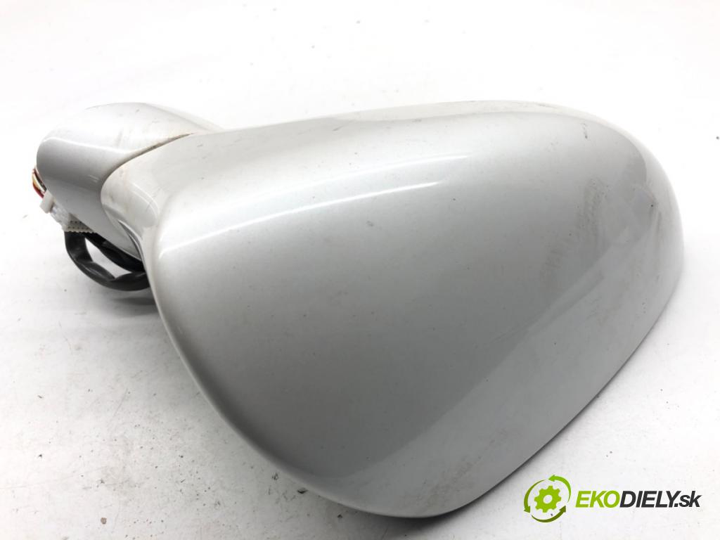 LEXUS IS sedan 2015 180 kW 200t (ASE30) 1998 zpětné zrcátko pravý