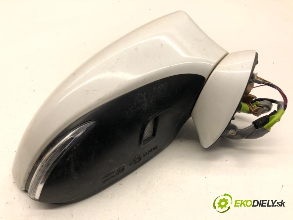 LEXUS IS sedan 2015 180 kW 200t (ASE30) 1998 zpětné zrcátko pravý