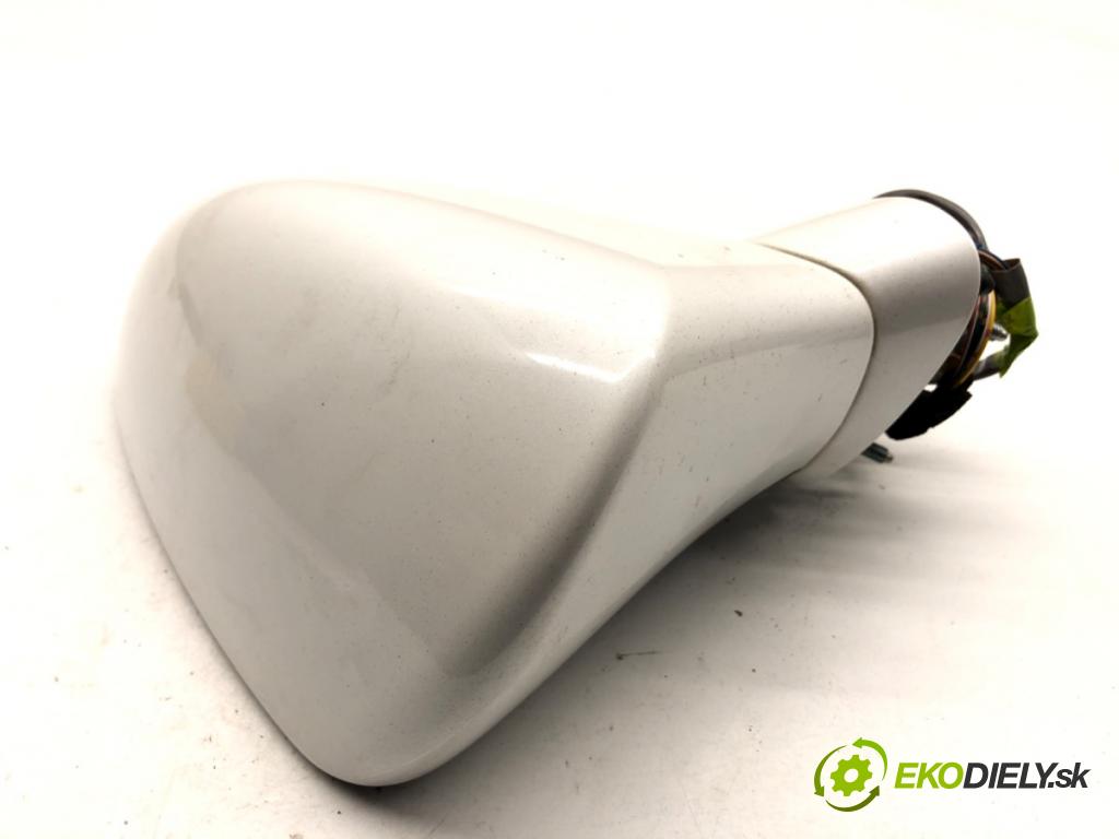 LEXUS IS sedan 2015 180 kW 200t (ASE30) 1998 zpětné zrcátko levý