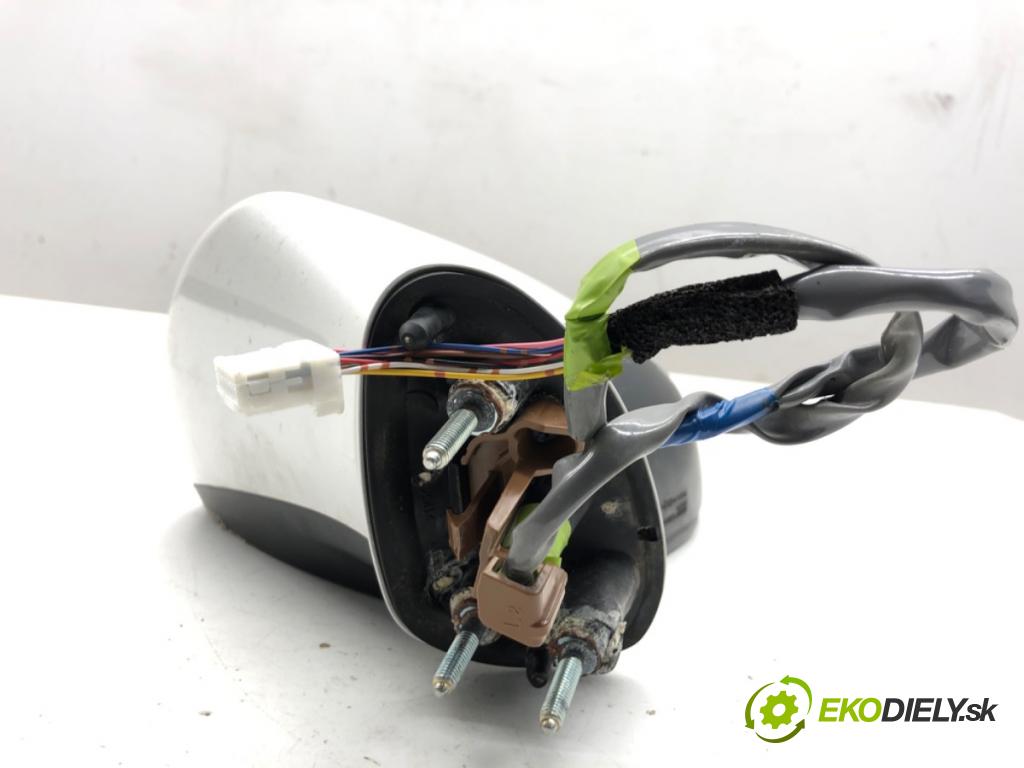 LEXUS IS sedan 2015 180 kW 200t (ASE30) 1998 zpětné zrcátko levý